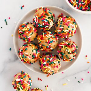 7-ingredient-birthday-cake-protein-balls