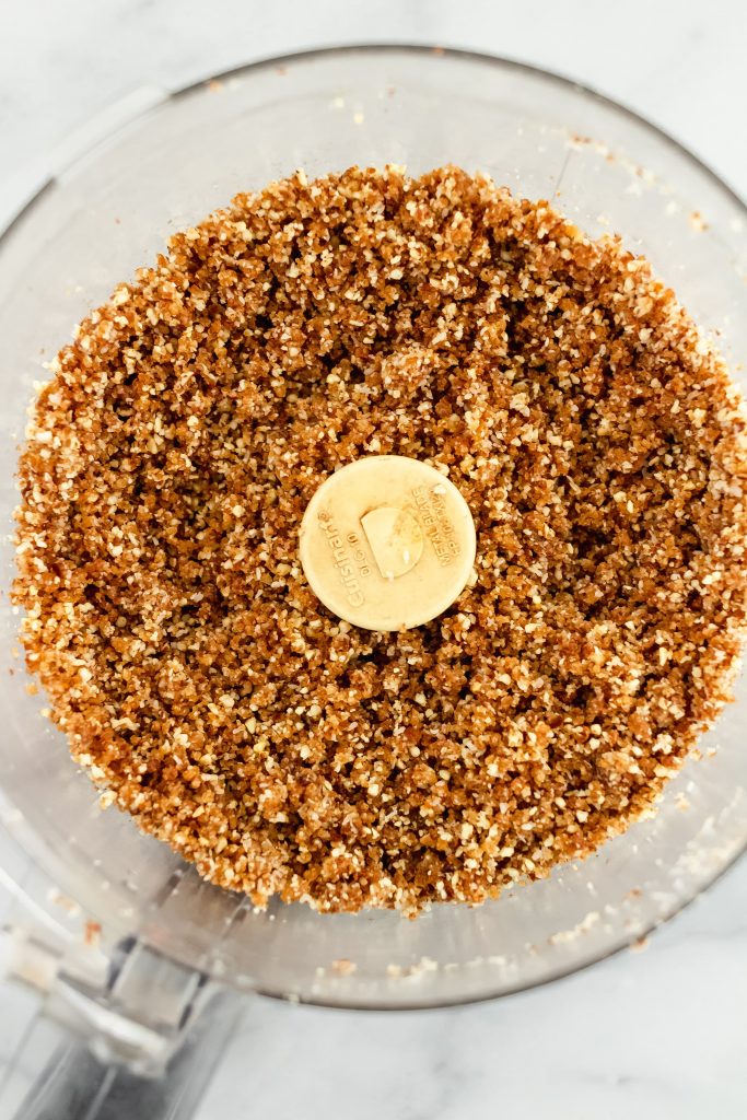date nut crust for frozen pumpkin cheesecake bars