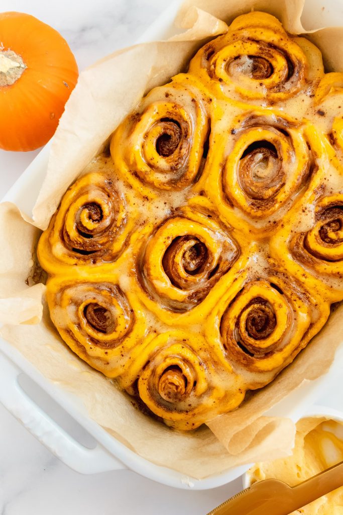easy pumpkin cinnamon rolls