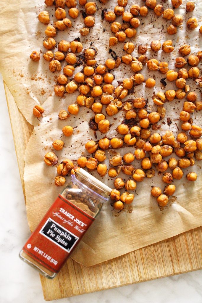 pumpkin spice roasted chickpeas
