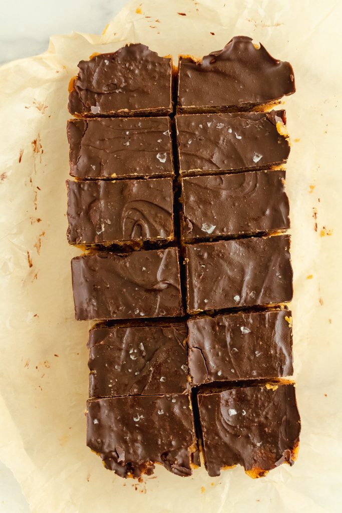 gluten and dairy free no bake pumpkin cookie dough bars