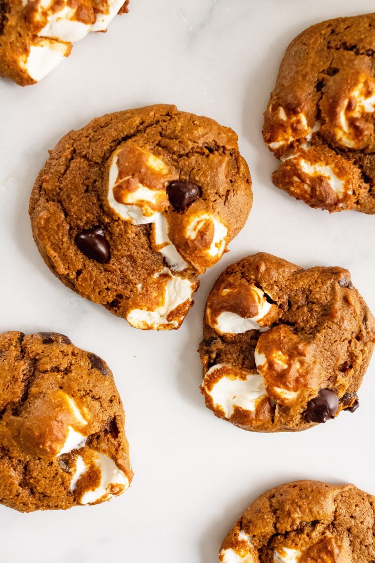 gluten-free-pumpkin-cookies-with-marshmallows-and-chocolate-chips