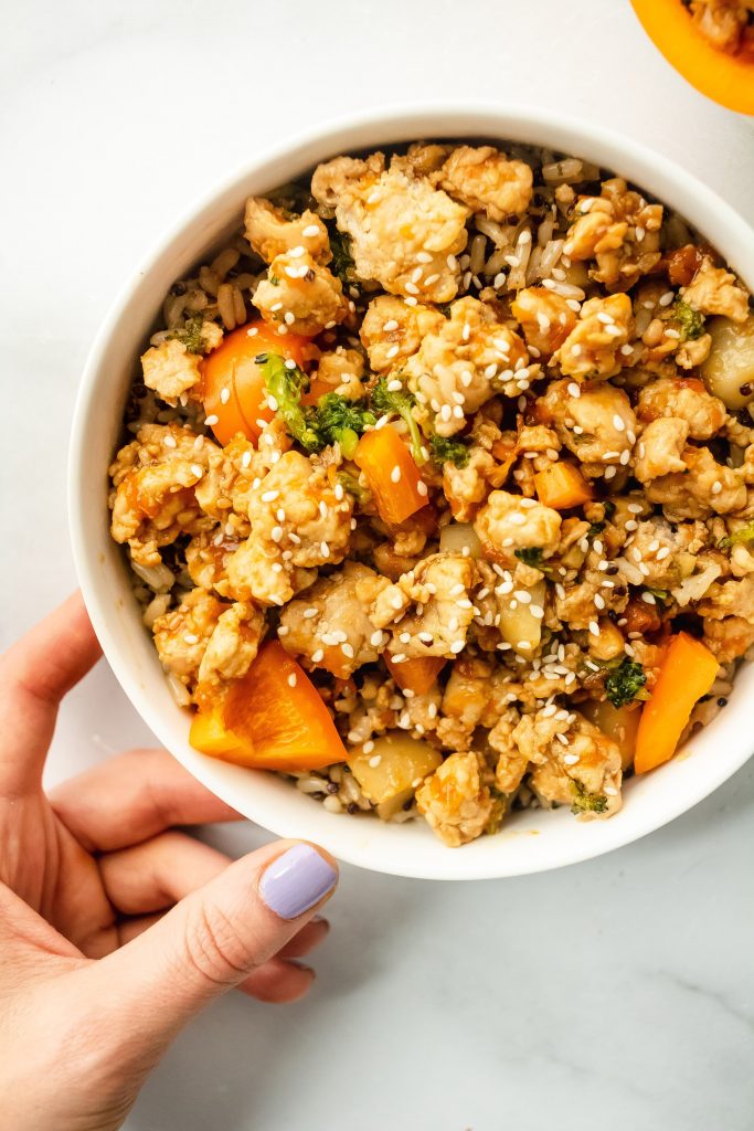 healthy Asian ground turkey recipe with carrots, broccoli and peppers