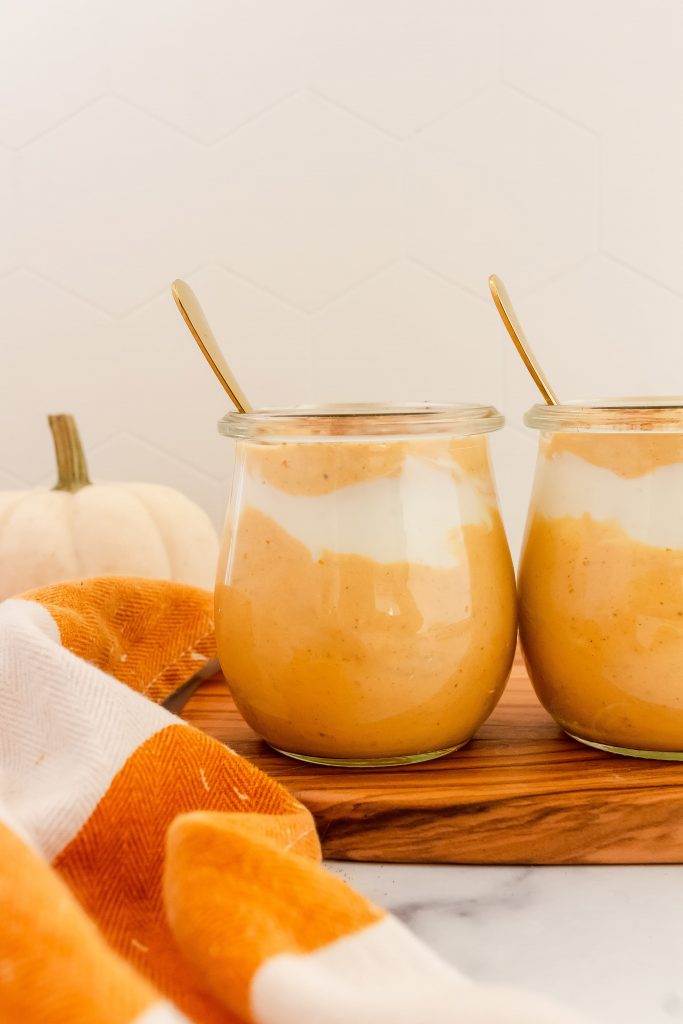healthy low-sugar pumpkin parfait mousse cups
