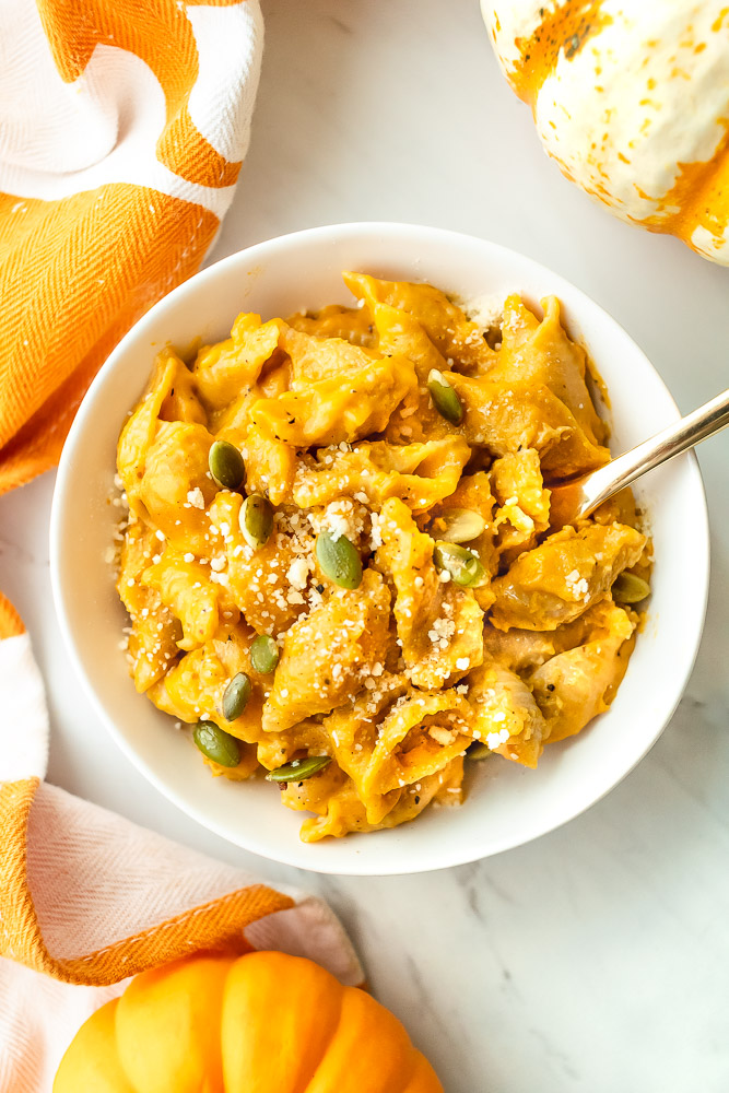 healthy pumpkin mac and cheese