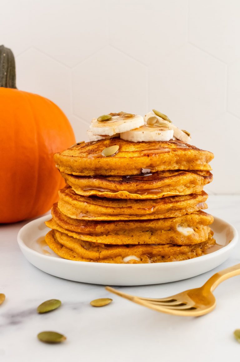 healthy-pumpkin-protein-pancakes-with-white-chocolate-chips