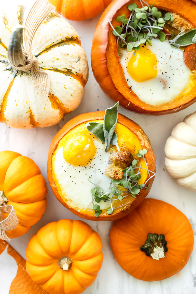 how to bake eggs in a pumpkin