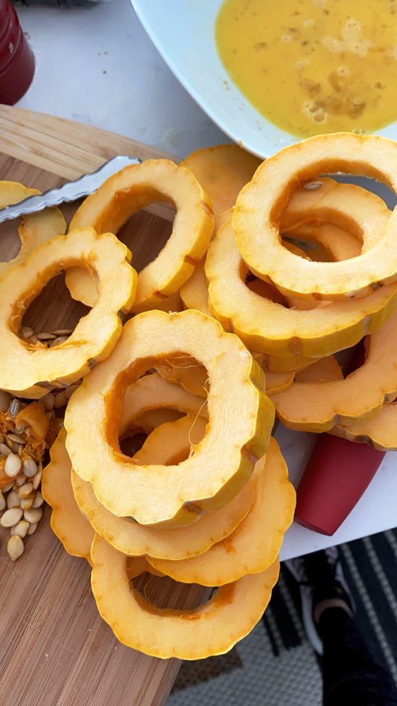 how to cut and deseed delicata squash 