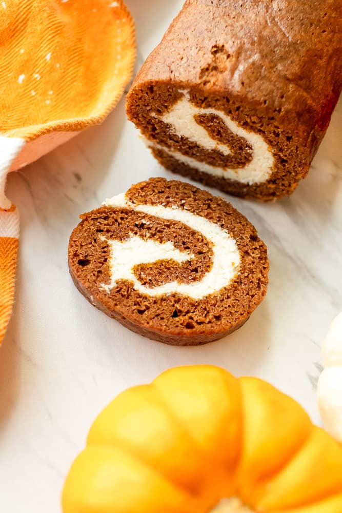 how to make a pumpkin roll
