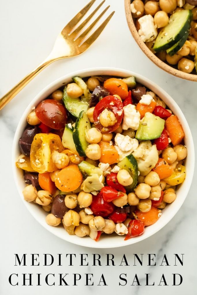 how to make Mediterranean chickpea salad