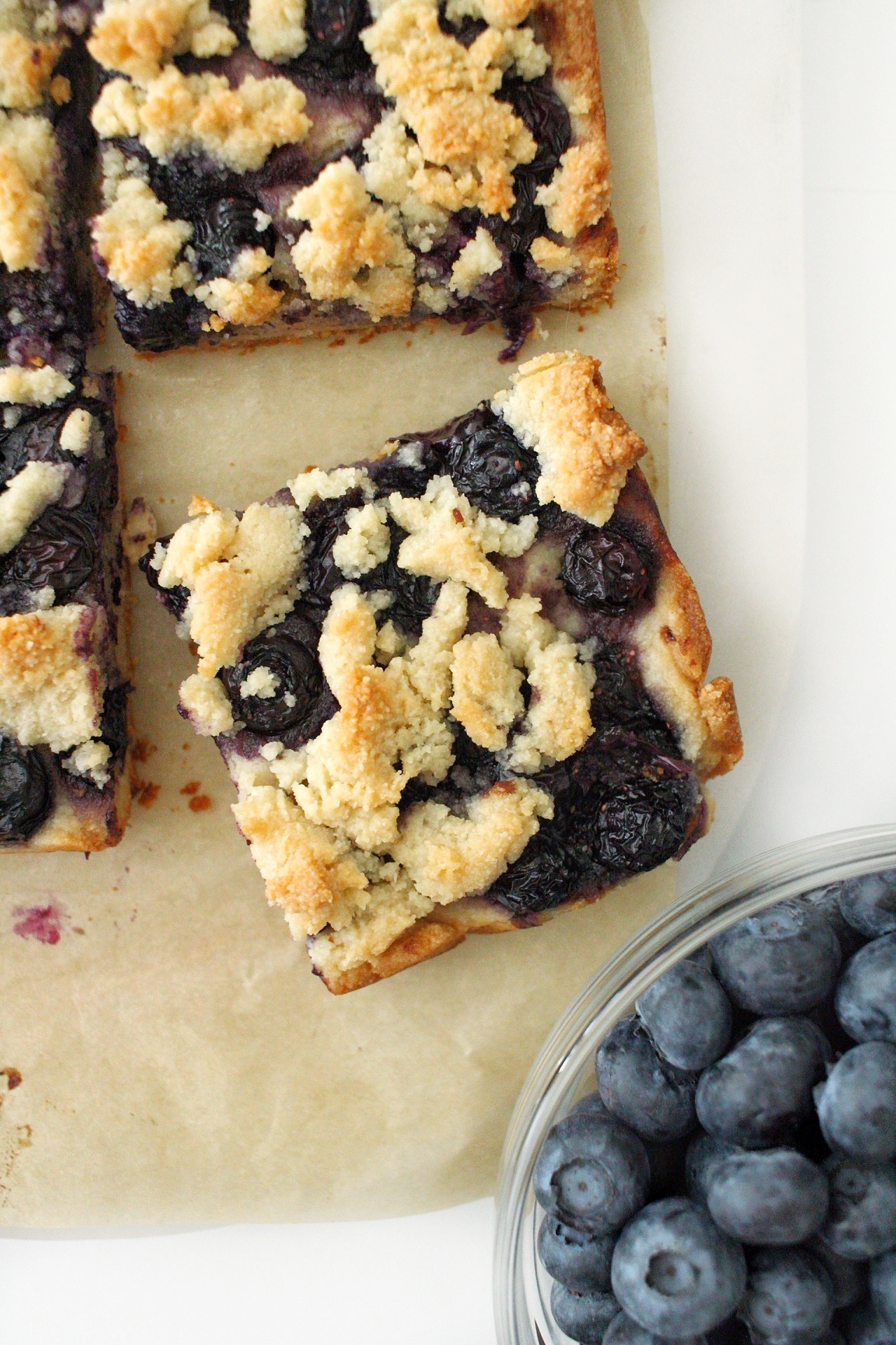low sugar blueberry shortbread bars