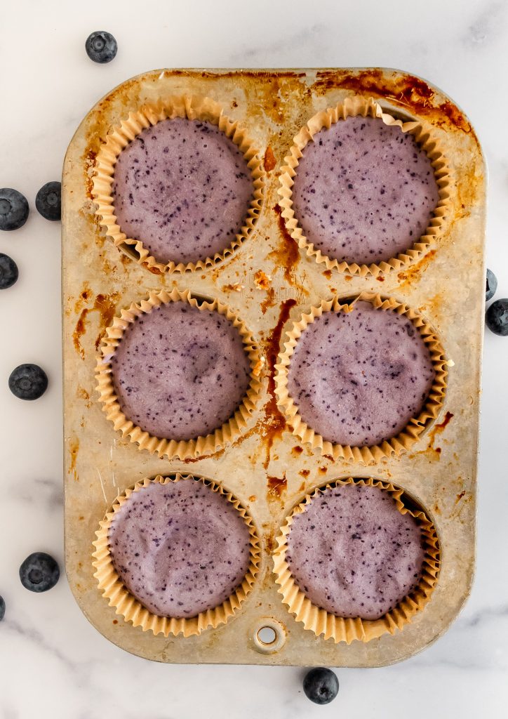 no bake blueberry cheesecakes in muffin tin