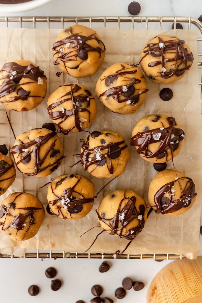 no bake pumpkin chickpea cookie dough balls