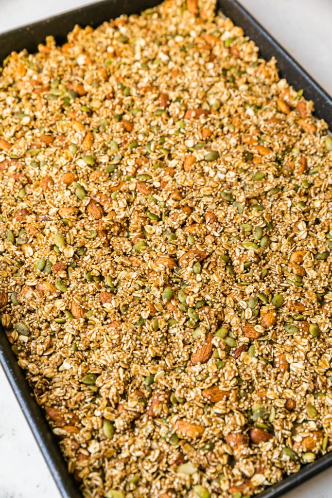 Pumpkin Granola with Oats, Almonds & Pumpkin Seeds