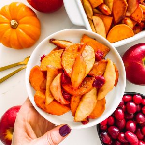 roasted sweet potatoes with apples and fresh cranberries