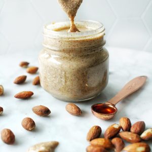 vanilla almond butter (RX Bar copycat vanilla almond butter)