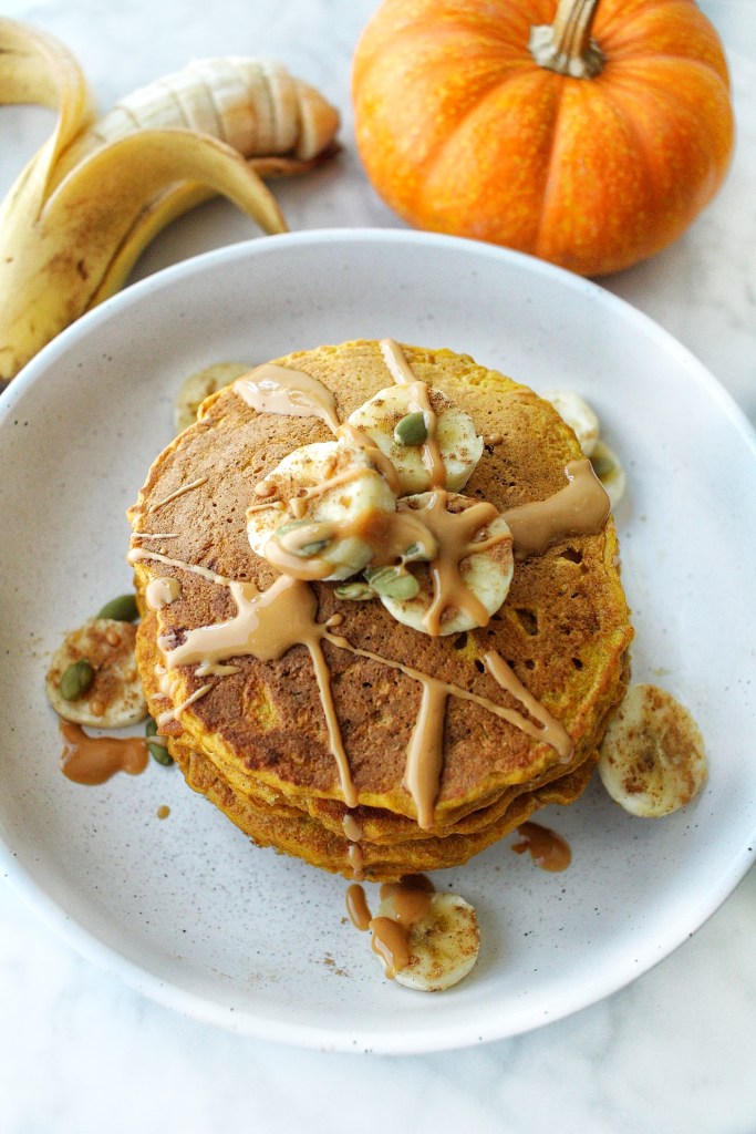 low sugar pumpkin banana pancakes