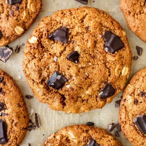 thin-and-crispy-healthy-chocolate-chip-cookies-with-oats-and-blood-orange-zest