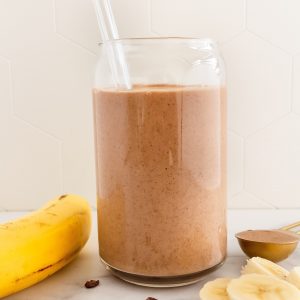 Wendy's copycat healthy chocolate frosty smoothie