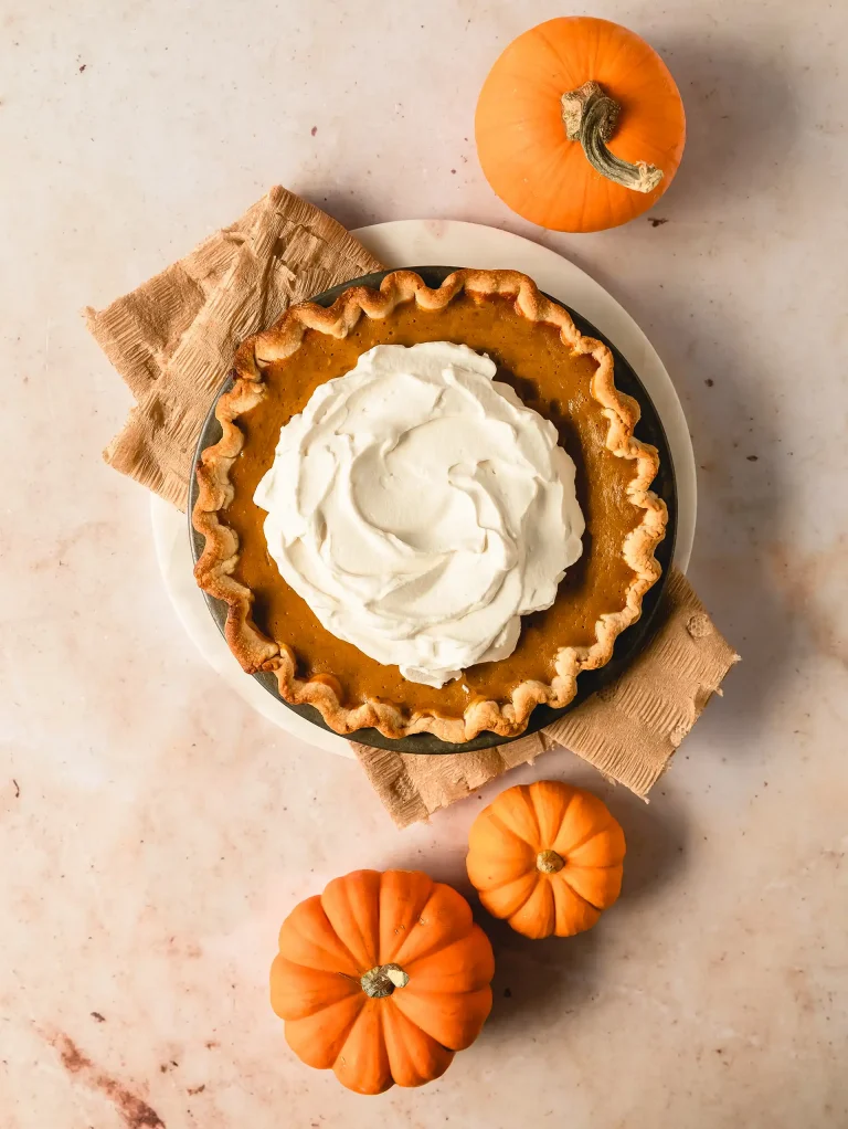 easy pumpkin pie made with coconut milk